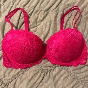 PINK VICTORIA’S SECRET lace bra size 36D